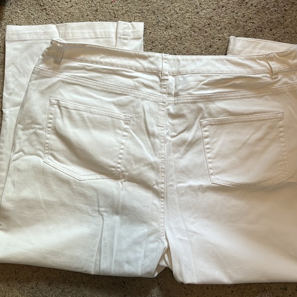 Croft and barrow cropped woman’s 18 jeans - Picture 2 of 4